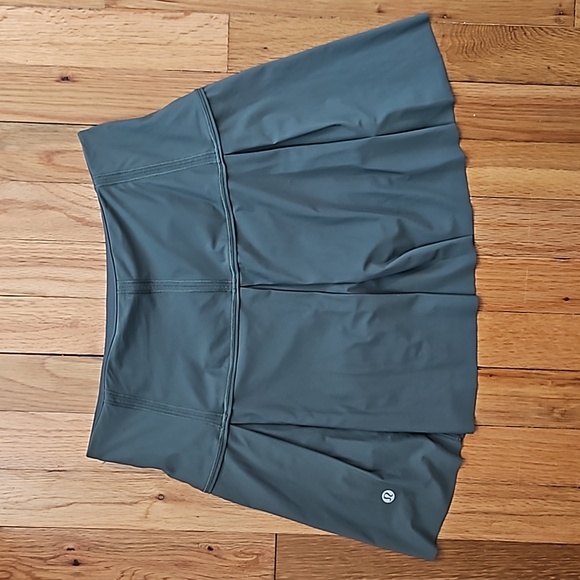 Lululemon Lost in Pace Skirt Green 4 Tall - Picture 7 of 9